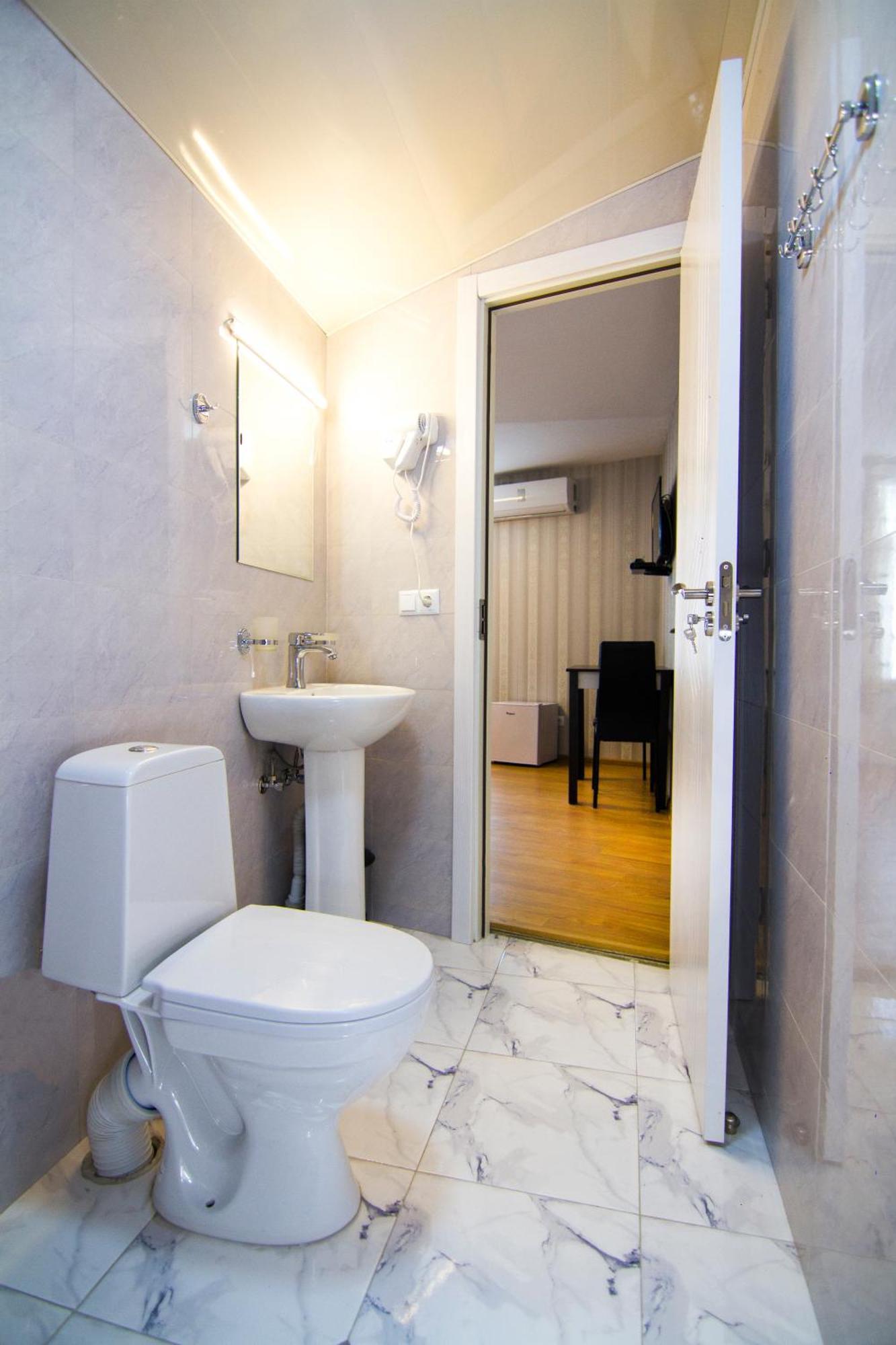 Hotel Care Inn Tbilisi Eksteriør bilde
