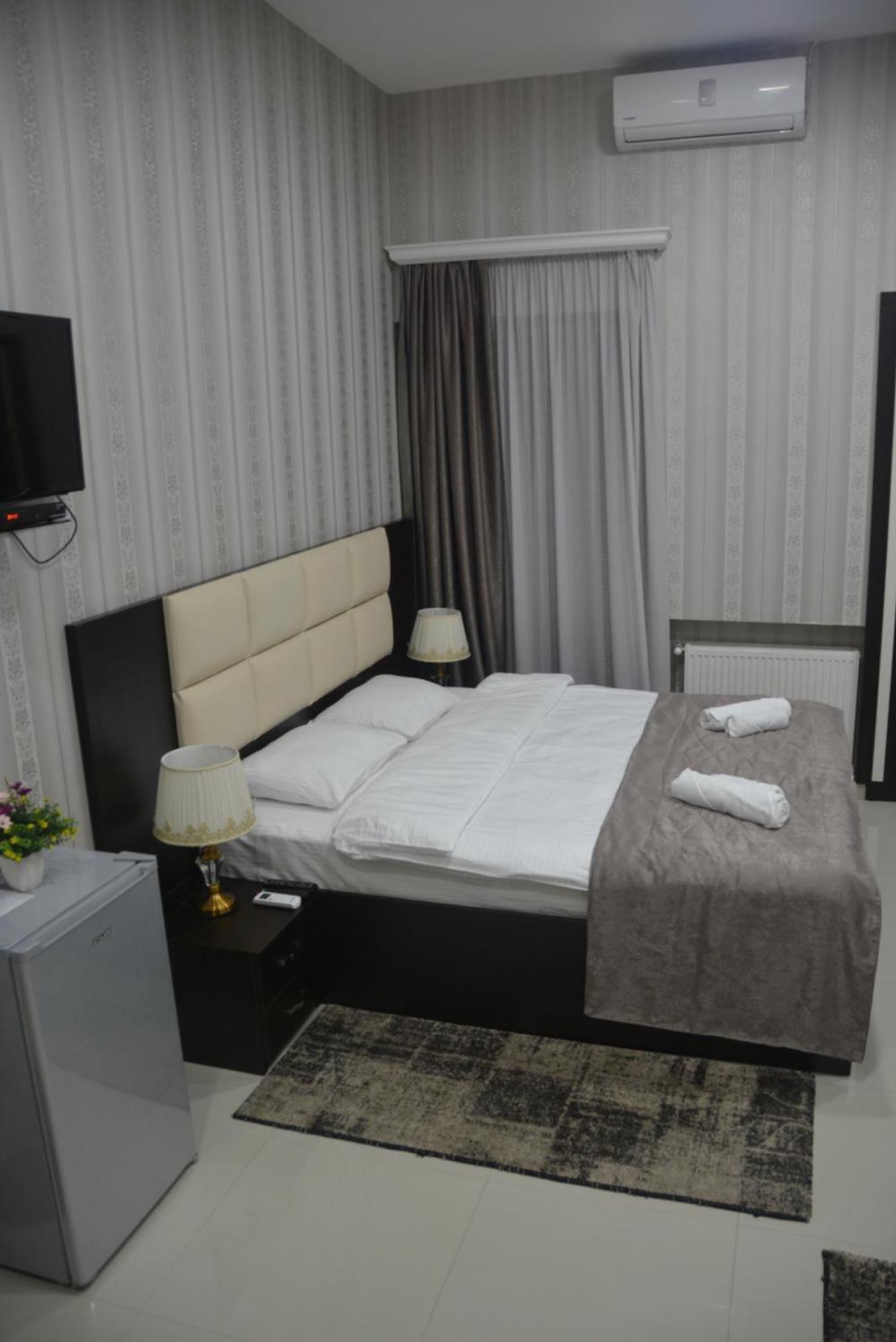 Hotel Care Inn Tbilisi Eksteriør bilde