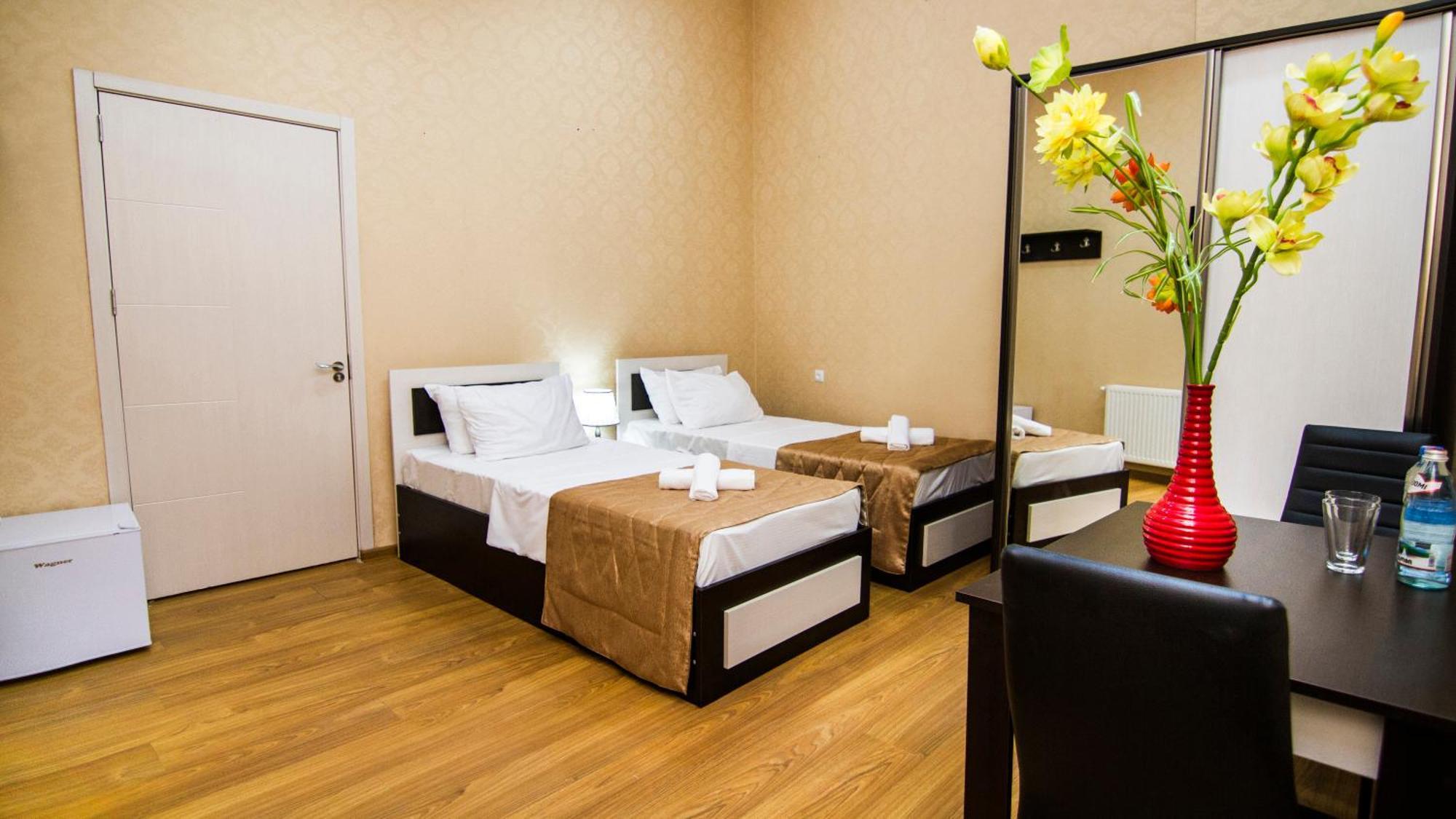 Hotel Care Inn Tbilisi Eksteriør bilde